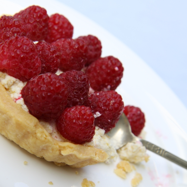 ricotta raspberry tart4 square resized
